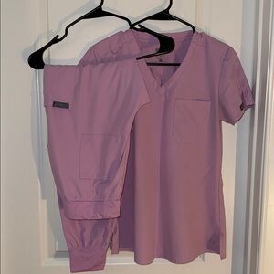 Med Couture Insight Scrub Set